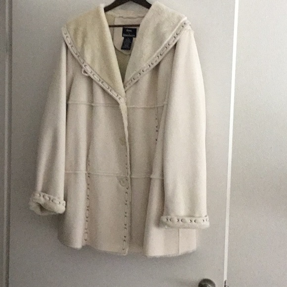 dennis basso Jackets & Blazers - Dennis Basso cream winter coat, size 2X